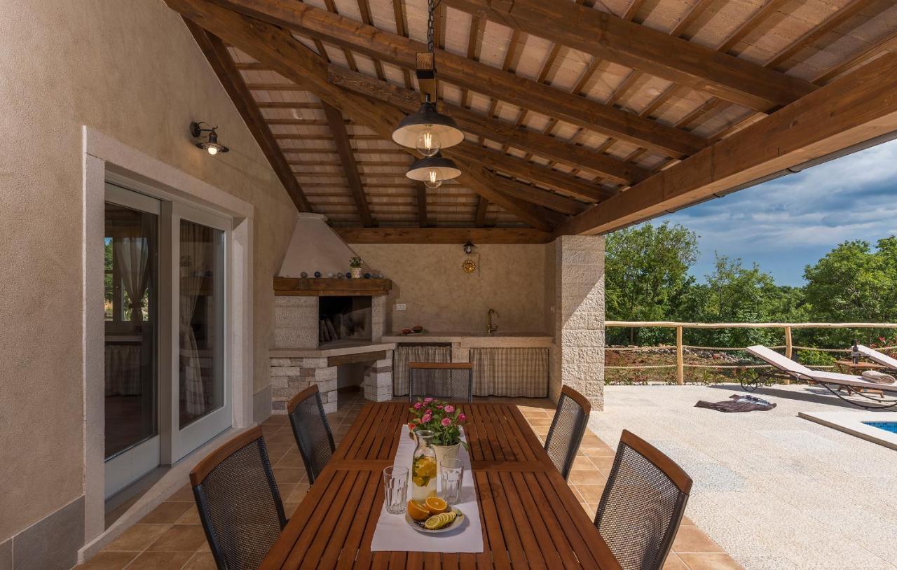 Villa-Osmium Smoljanci מראה חיצוני תמונה
