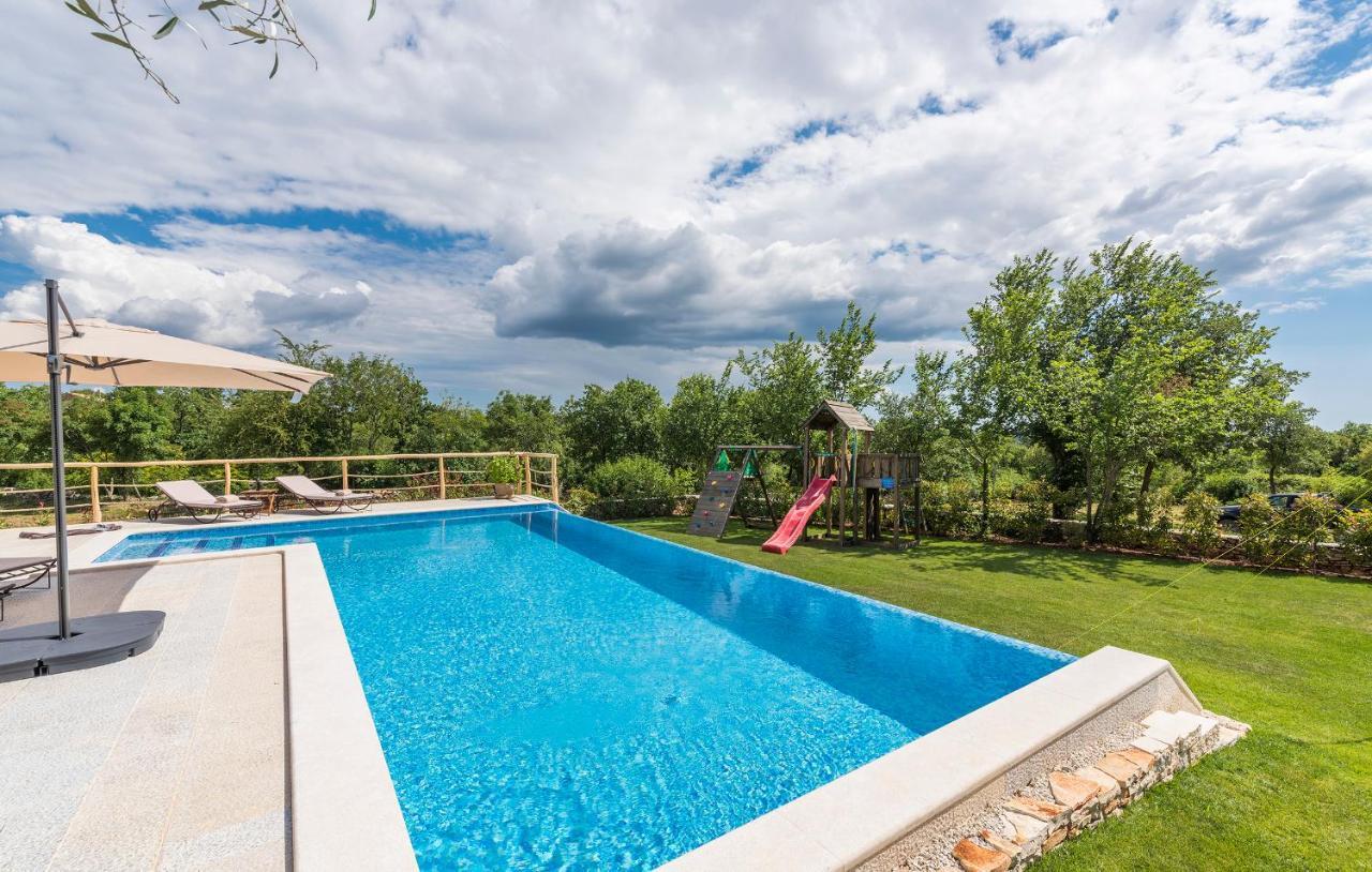Villa-Osmium Smoljanci מראה חיצוני תמונה